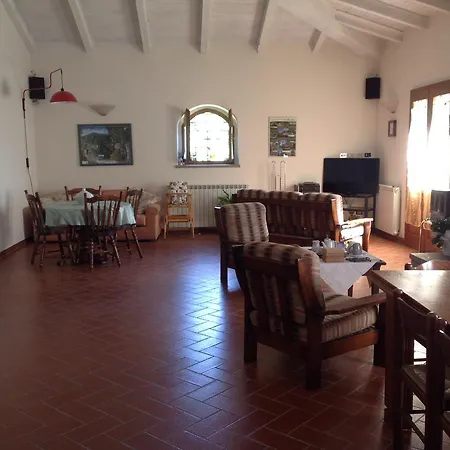 Otel Agriturismo La Casa Bianca *